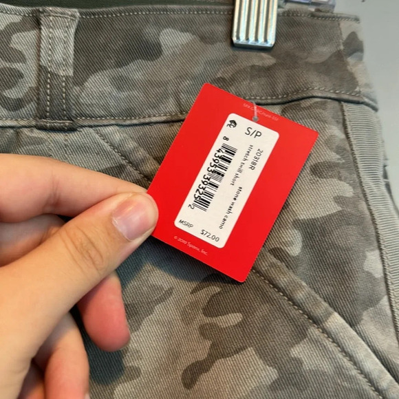 Spanx Stretch Twill Shorts Stone Washed Camo Size Small - Picture 6 of 11